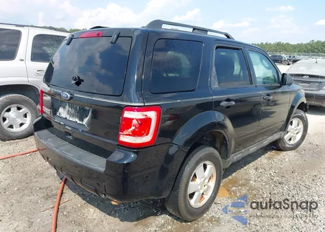 2010 Ford Escape Xlt from USA, damaged, VIN 1FMCU0D72AKC43335